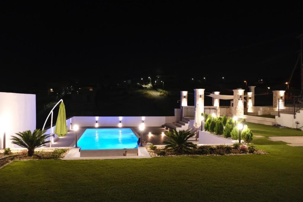 The White House Beach Villa Рафіна Екстер'єр фото